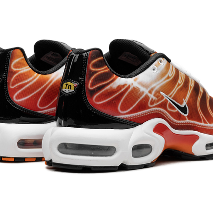 Nike Air Max Plus "Light Photography - Sport Red"