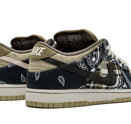 Nike SB Dunk Low "Travis Scott"