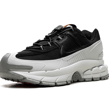 Nike Zoom Vomero 5 Roam "Black Light Silver"