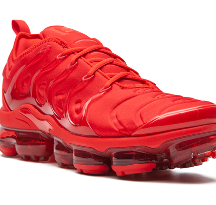 Nike Air VaporMax Plus "TRIPLE RED"