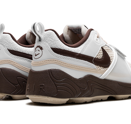 Nike Zoom Field Jaxx "Travis Scott - Helle Schokolade"