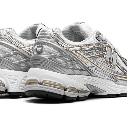 New Balance 1906R „Weiße Regenwolke Silber Metallic“