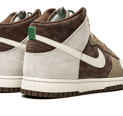 Nike Dunk High "Light Chocolate"
