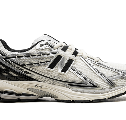 New Balance M1906 "METALLIC SILBER"