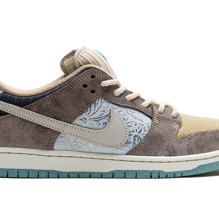 Nike Dunk SB Low "Big Money Savings"