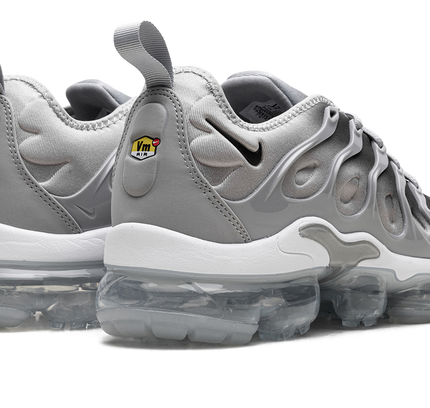 Nike Air Vapormax Plus "Silver Gradient"