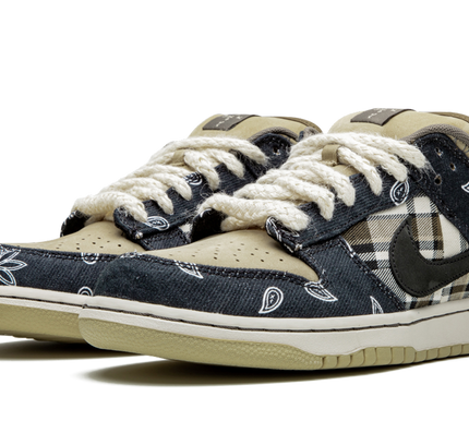 Nike SB Dunk Low "Travis Scott"