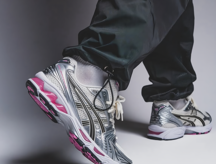 <h2><strong>ASICS KAYANO-14</strong></h2>