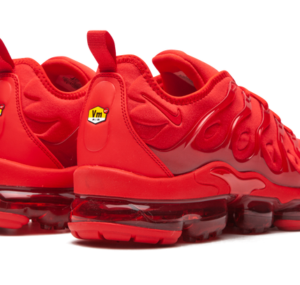 Nike Air VaporMax Plus "TRIPLE RED"