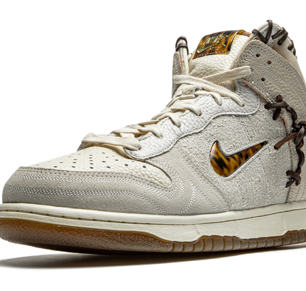 Nike Dunk High "Bodega - Friends & Family"