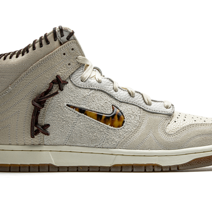 Nike Dunk High "Bodega - Friends & Family"