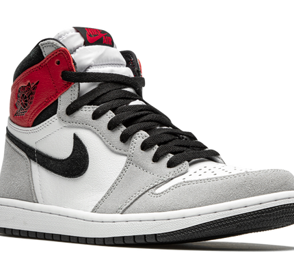 Air Jordan 1 Retro High OG "Light Smoke Grey"