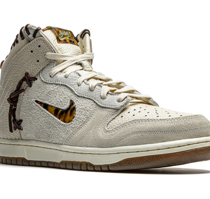Nike Dunk High "Bodega - Friends & Family"