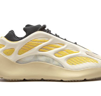 Yeezy 700 V3 "Safflower"