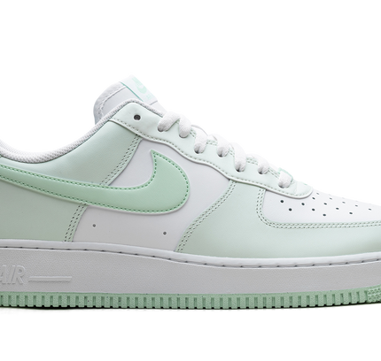 Nike AIR FORCE 1 "Mint Foam"