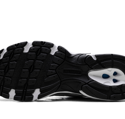 New Balance 740 "White Silver Metallic Navy"