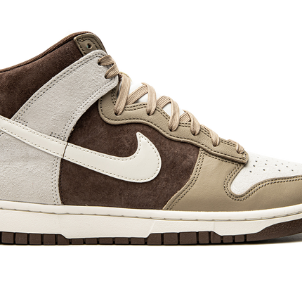 Nike Dunk High "Light Chocolate"