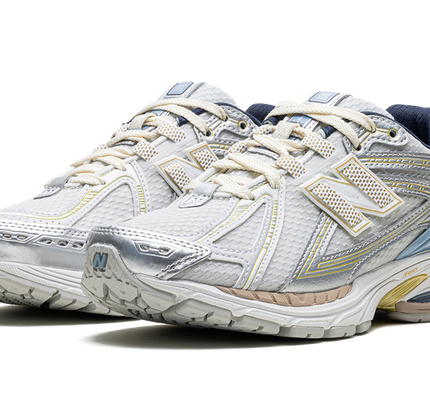 New Balance 1906R "Kith - Weiß"