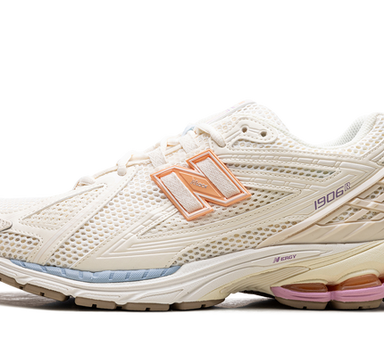 New Balance 1906R "Pink Sugar"