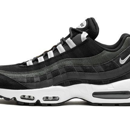 Nike Air Max 95 "Black / Pure Platinum"