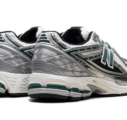 New Balance 1906R „Silber Metallic Nightwatch Green“