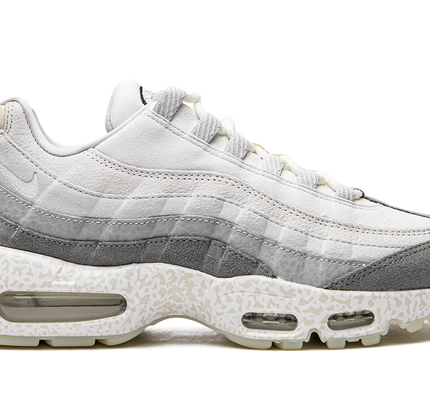 Nike Air Max 95 QS "Light Bone-Glow in the Dark"