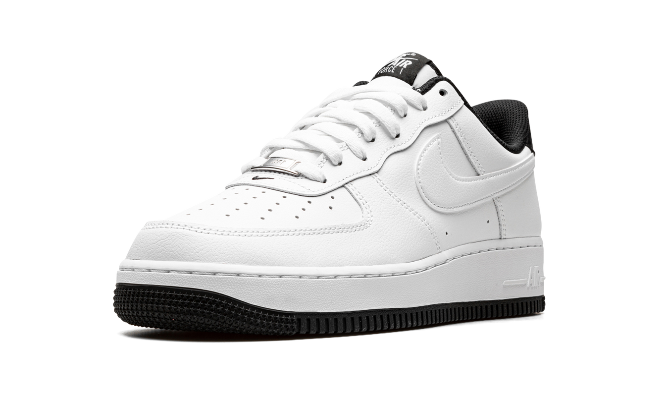 Nike Air Force 1 '07 "White / Black"