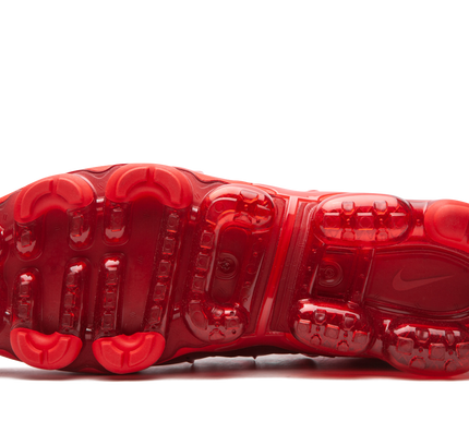 Nike Air VaporMax Plus "TRIPLE RED"