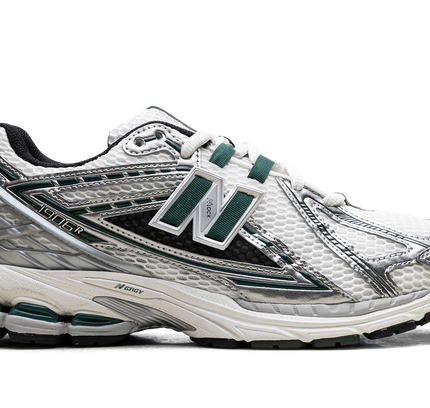 New Balance 1906R „Silber Metallic Nightwatch Green“