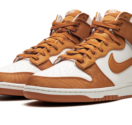 Nike Dunk High "Monarch"