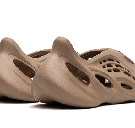 Yeezy Foam Runner "Clay Taupe"