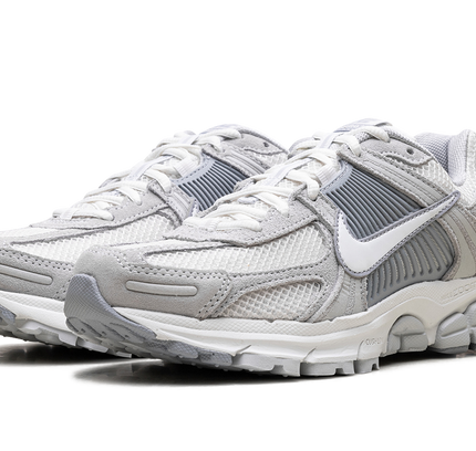 Nike Zoom Vomero 5 WMNS "Pure Platinum"