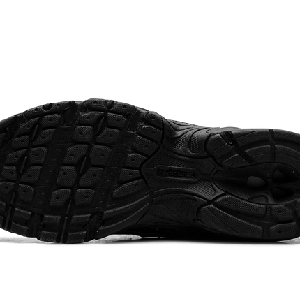 New Balance 740 "Black Silver"