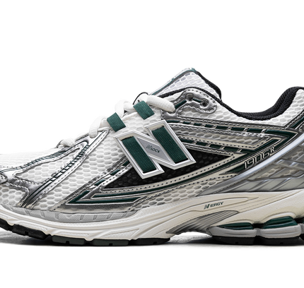 New Balance 1906R „Silber Metallic Nightwatch Green“