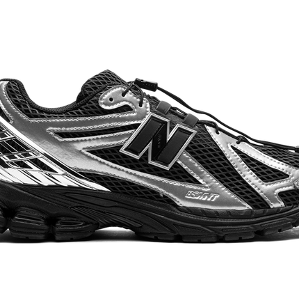 New Balance 1906R „The Basement Schwarz Silber“