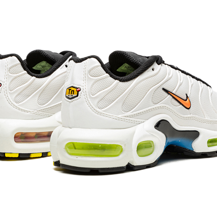 Nike Air Max Plus WMNS "Barely Rose/White Metallic Silver"