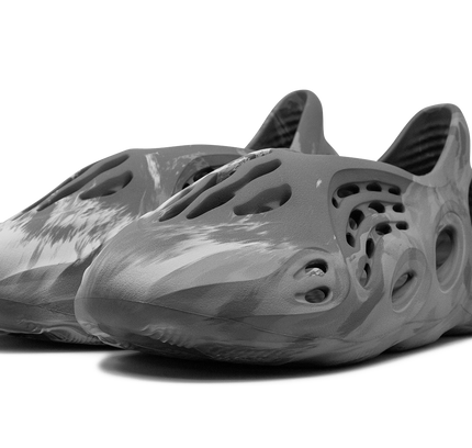 Yeezy Foam Runner "MX Granite"