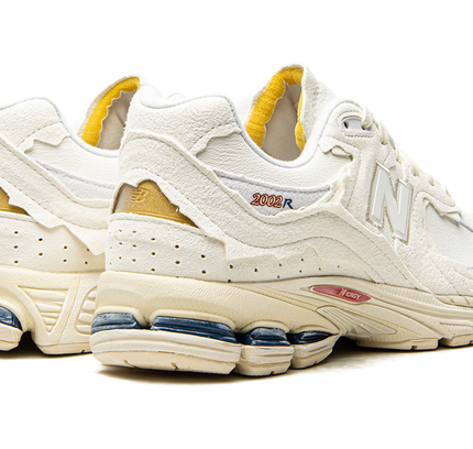 New Balance 2002R "Schutzpaket - Meersalz"