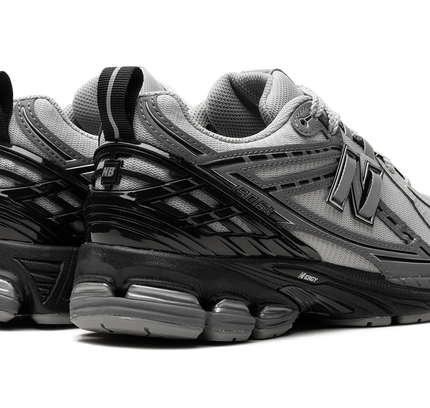 New Balance 1906R "Grau / Schwarz"