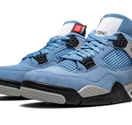 Air Jordan 4 Retro "University Blue"