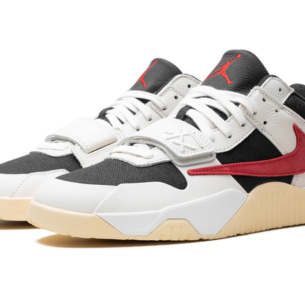 Nike Jumpman Jacke „Travis Scott – University Red“