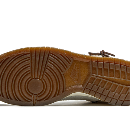 Nike Dunk High "Bodega - Friends & Family"