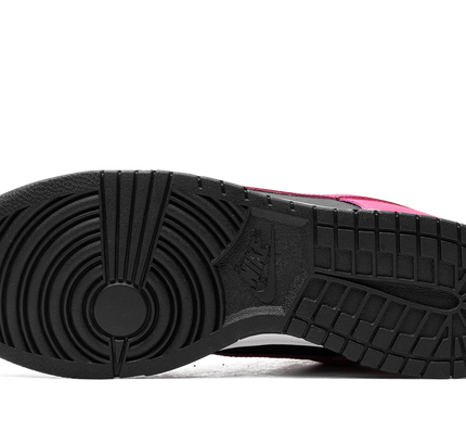 Nike Dunk Low WMNS "Fierce Pink/Black"