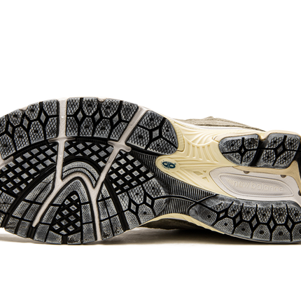 New Balance 2002R "Protection Pack - Mirage Gray"