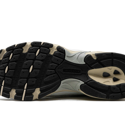 New Balance 530 "White / Palm Leaf"