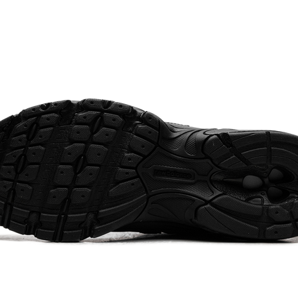 New Balance 740 "Triple Black"