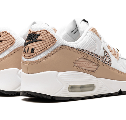 Nike Air Max 90 WMNS "United In Victory"