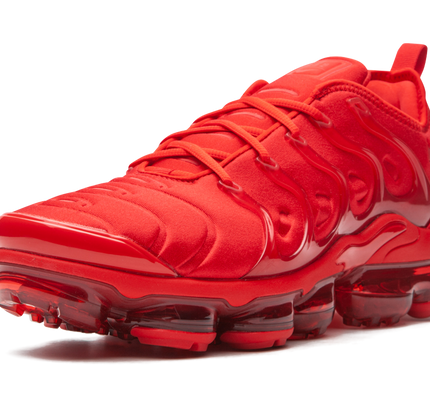 Nike Air VaporMax Plus "TRIPLE RED"