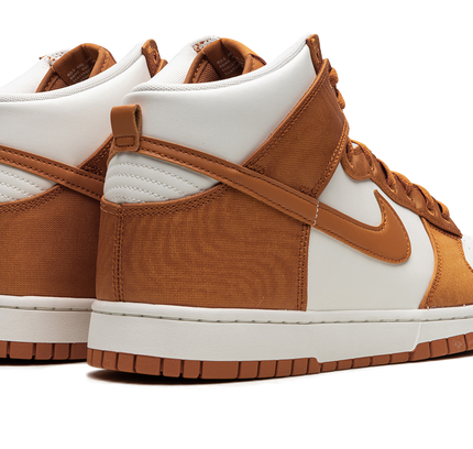 Nike Dunk High "Monarch"