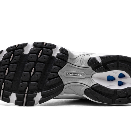 New Balance 530 "White/Silver Metalic/Ice Wine/Mid Century Pin"